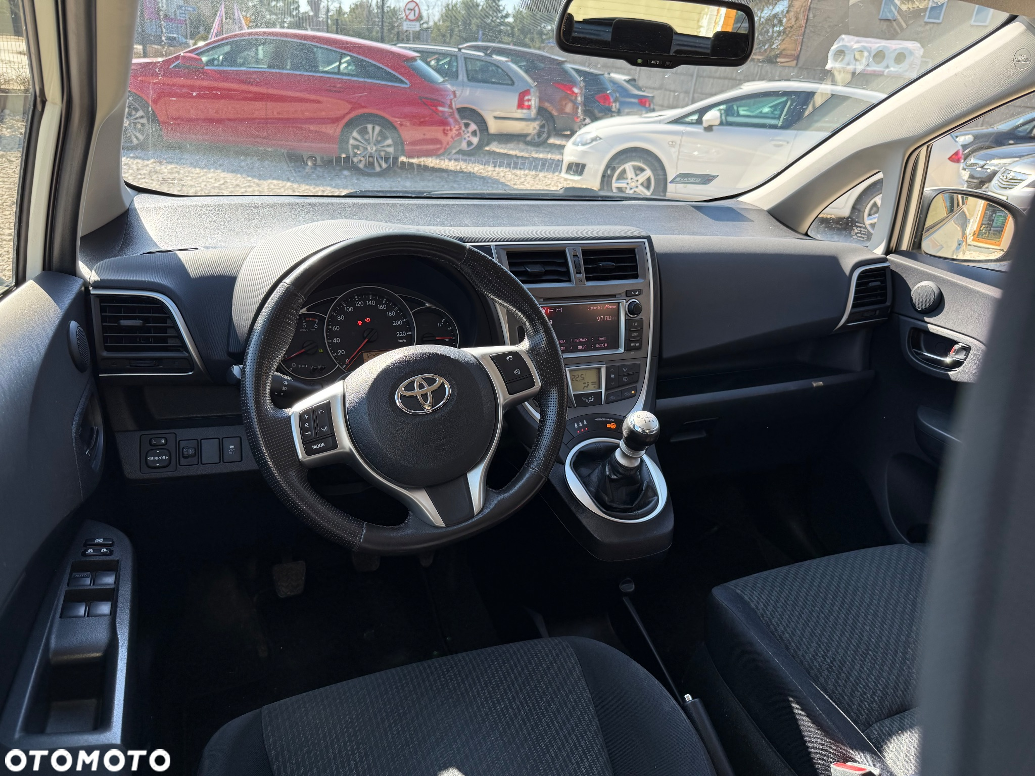 Toyota Verso S 1.4 D-4D Premium - 10