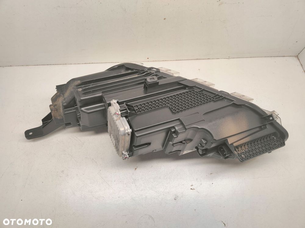 byd tang ev600 2021 lampa prawa - 5