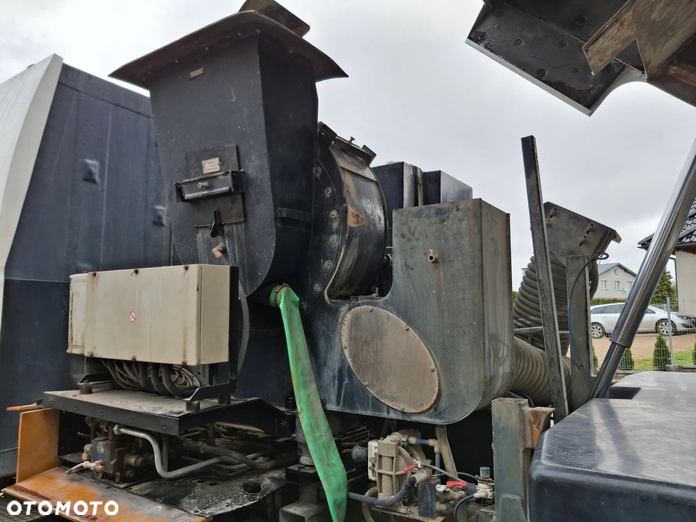 Mercedes-Benz Axor 1829 Zamiatarka FAUN Viajet 2010r EUnited PM10 Karcher Przebieg 76 Tyś KM Euro 5 - 18