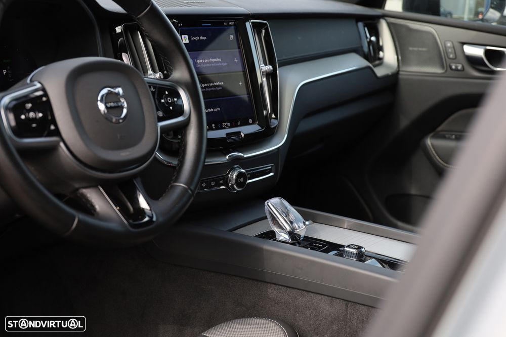 Volvo XC 60 2.0 T6 PHEV Ultra Dark - 14