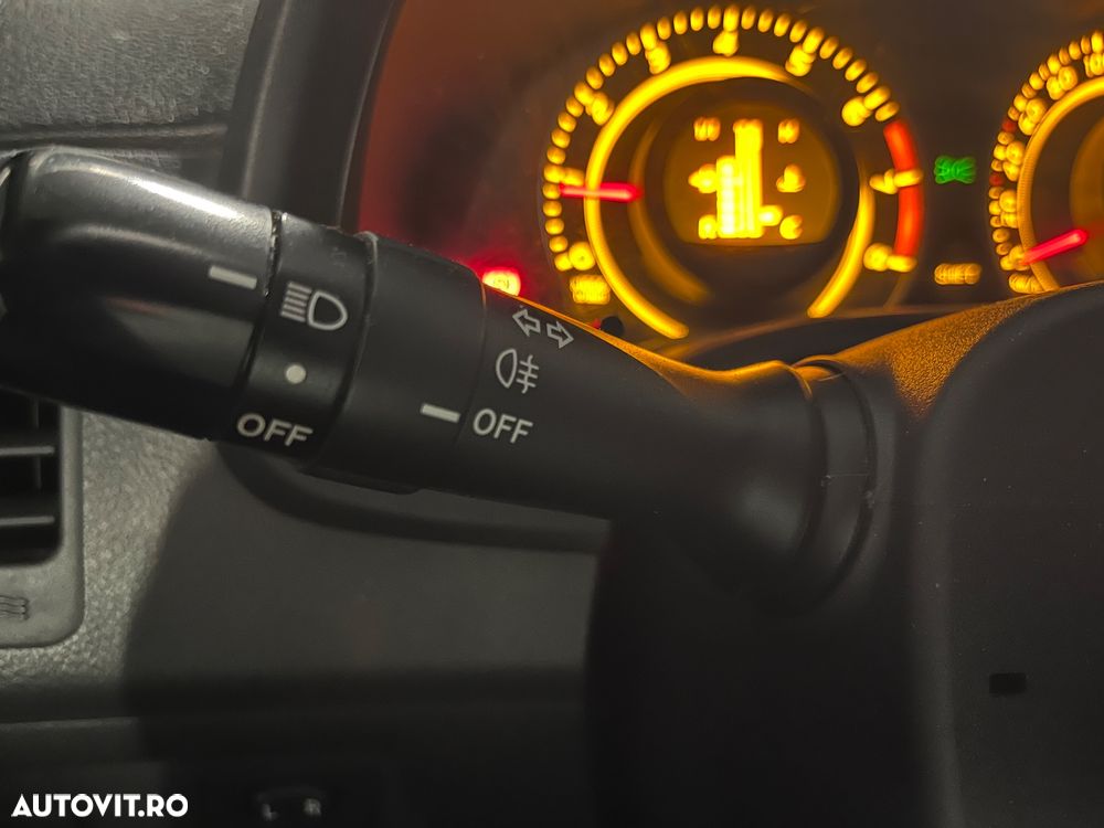 Toyota Corolla 1.4 Sdn. Terra - 7
