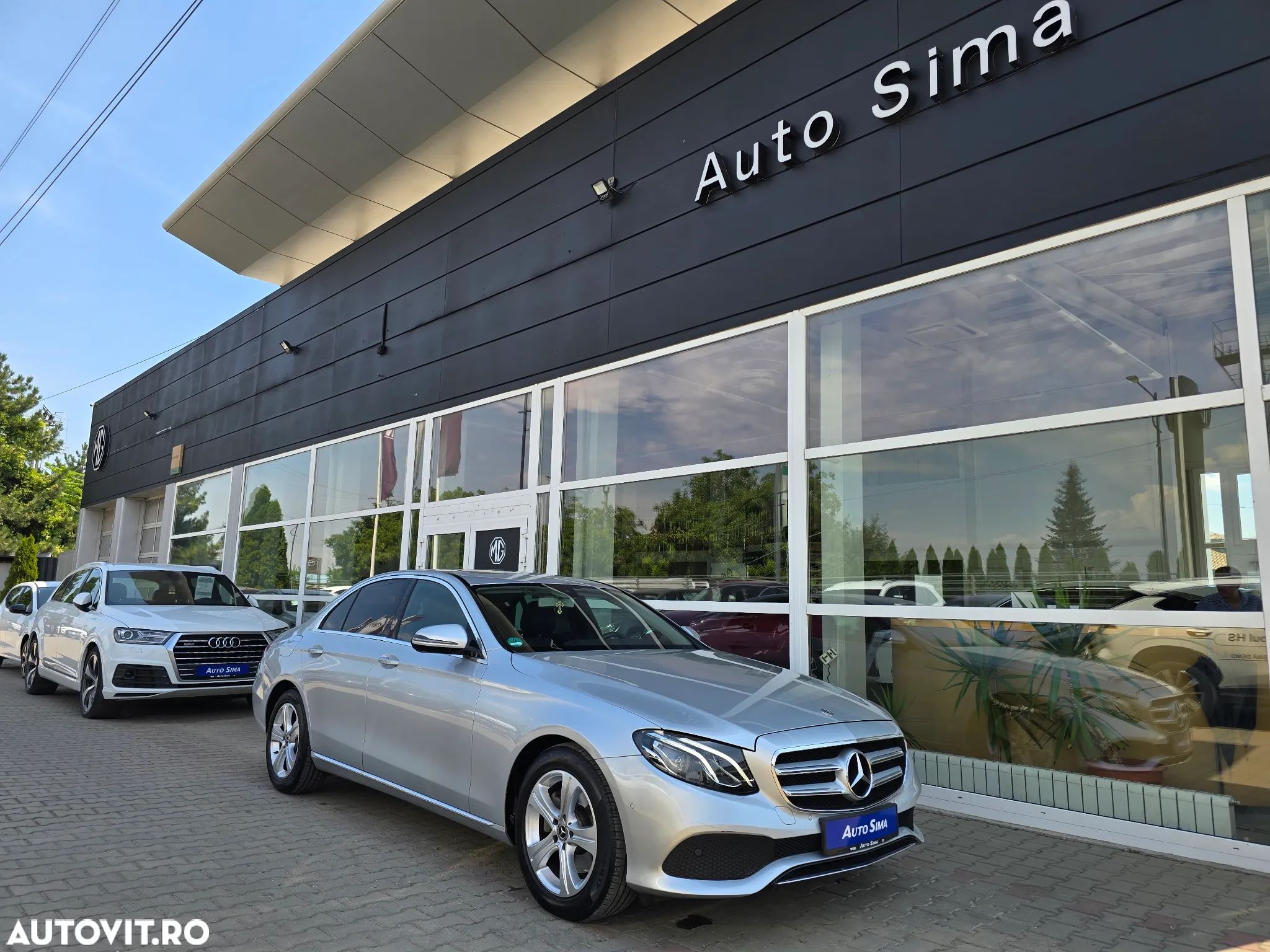 Mercedes-Benz E 200 4Matic 9G-TRONIC - 1
