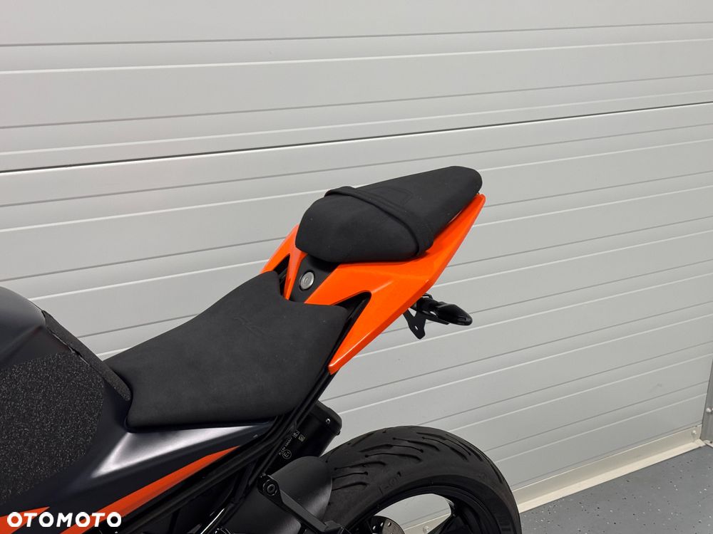 KTM RC 125 - 23