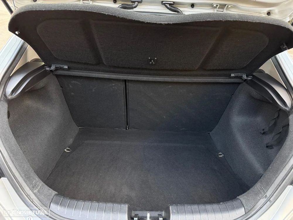 Kia Ceed S Coupé 1.6 CRDi EX - 11