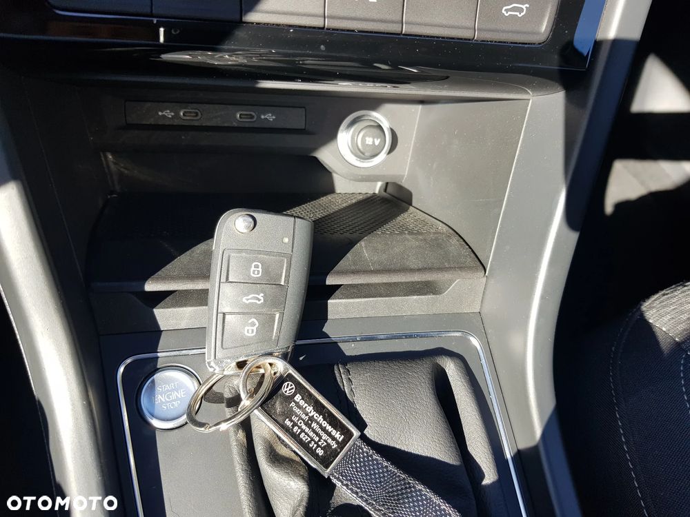Volkswagen Touran 1.5 TSI EVO Comfortline Plus DSG - 22