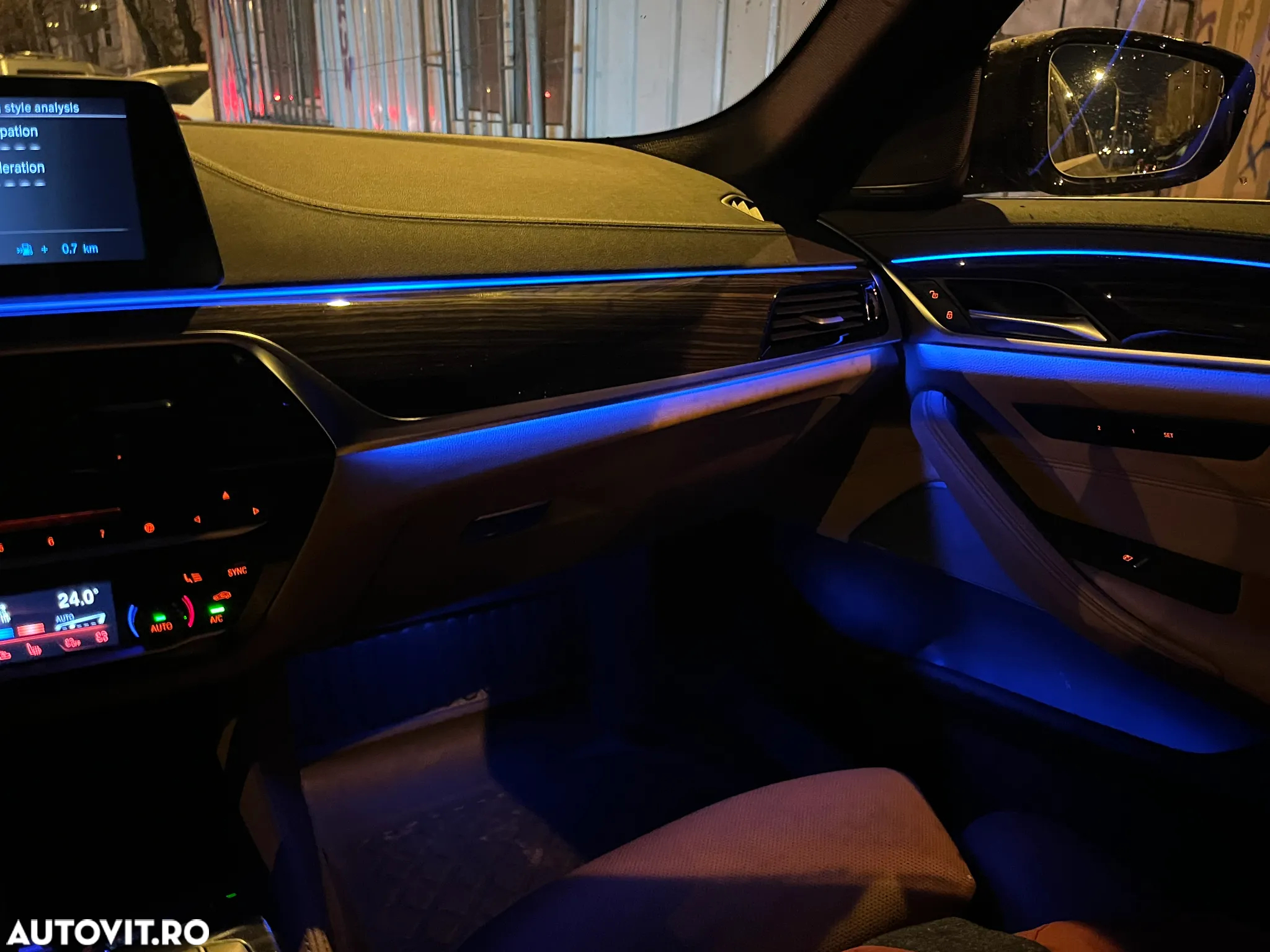 BMW Seria 5 520d Aut. Luxury Line - 11