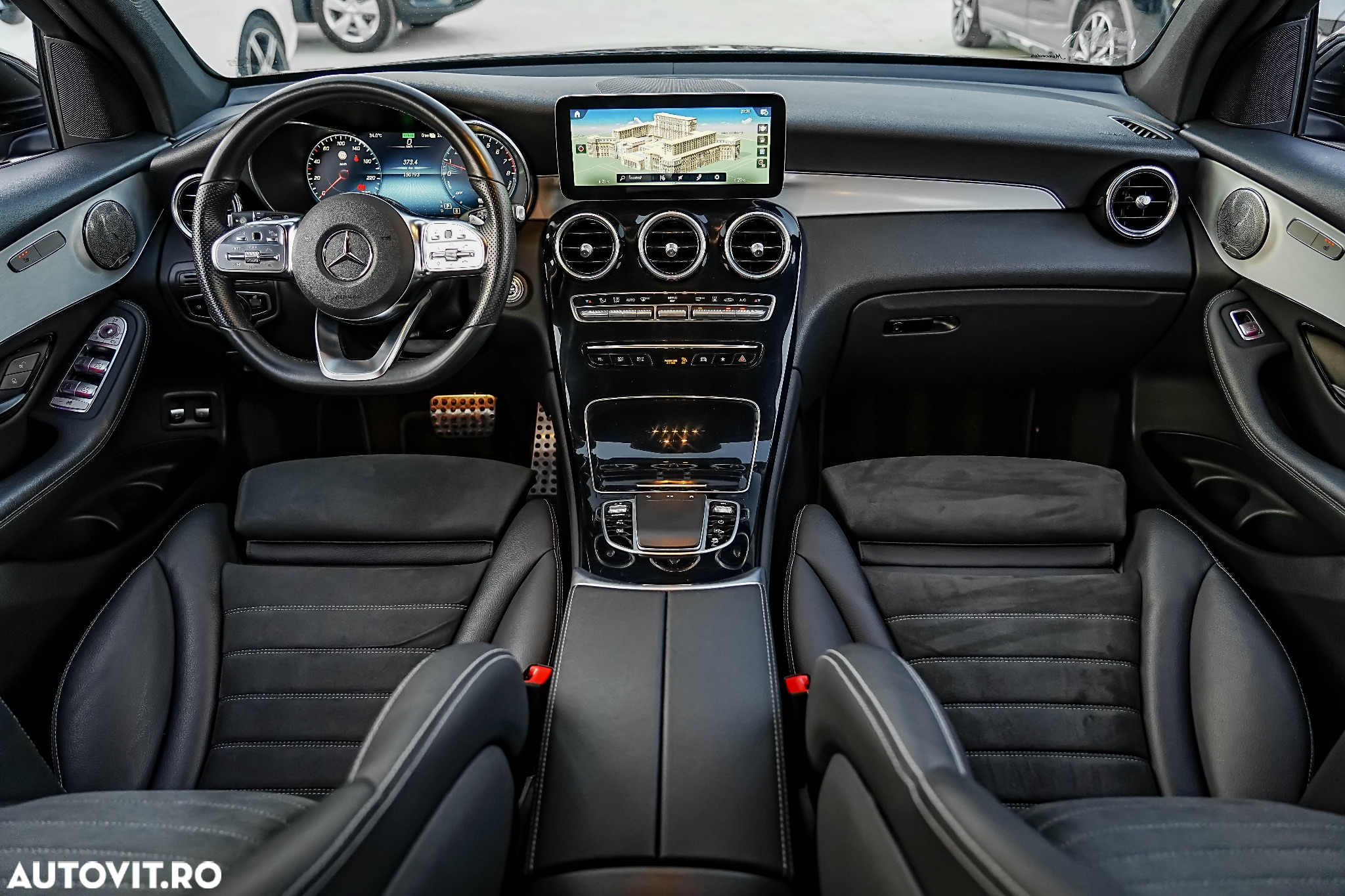 Mercedes-Benz GLC 300 e 4Matic 9G-TRONIC AMG Line - 4