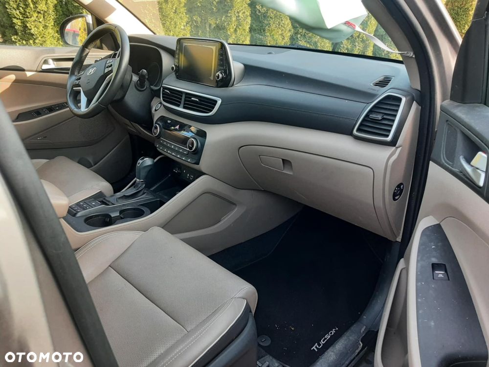 Nissan Qashqai 1.5 dCi TEKNA - 11