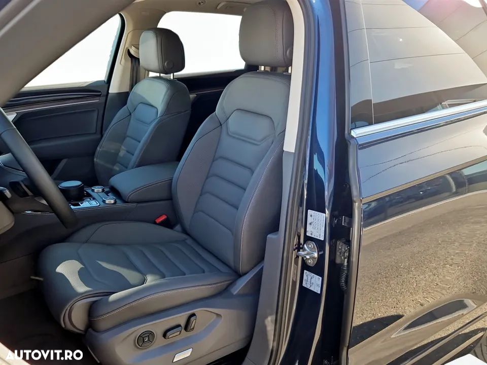 Volkswagen Touareg V6 TDI 4MOTION Elegance - 12