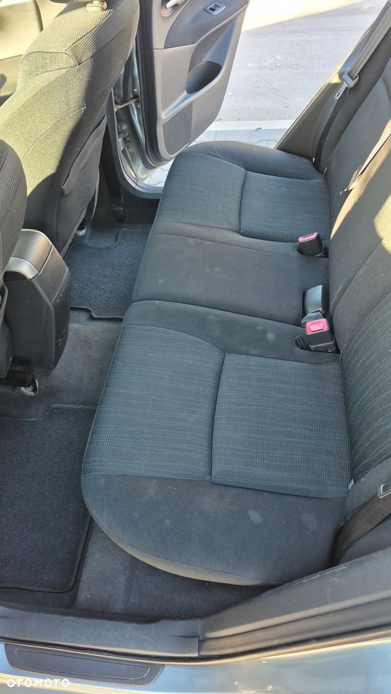 Toyota Auris 1.6 VVT-i Team - 12