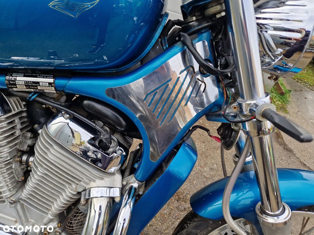 Suzuki Intruder - 14