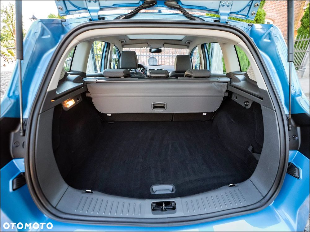 Ford Kuga - 37