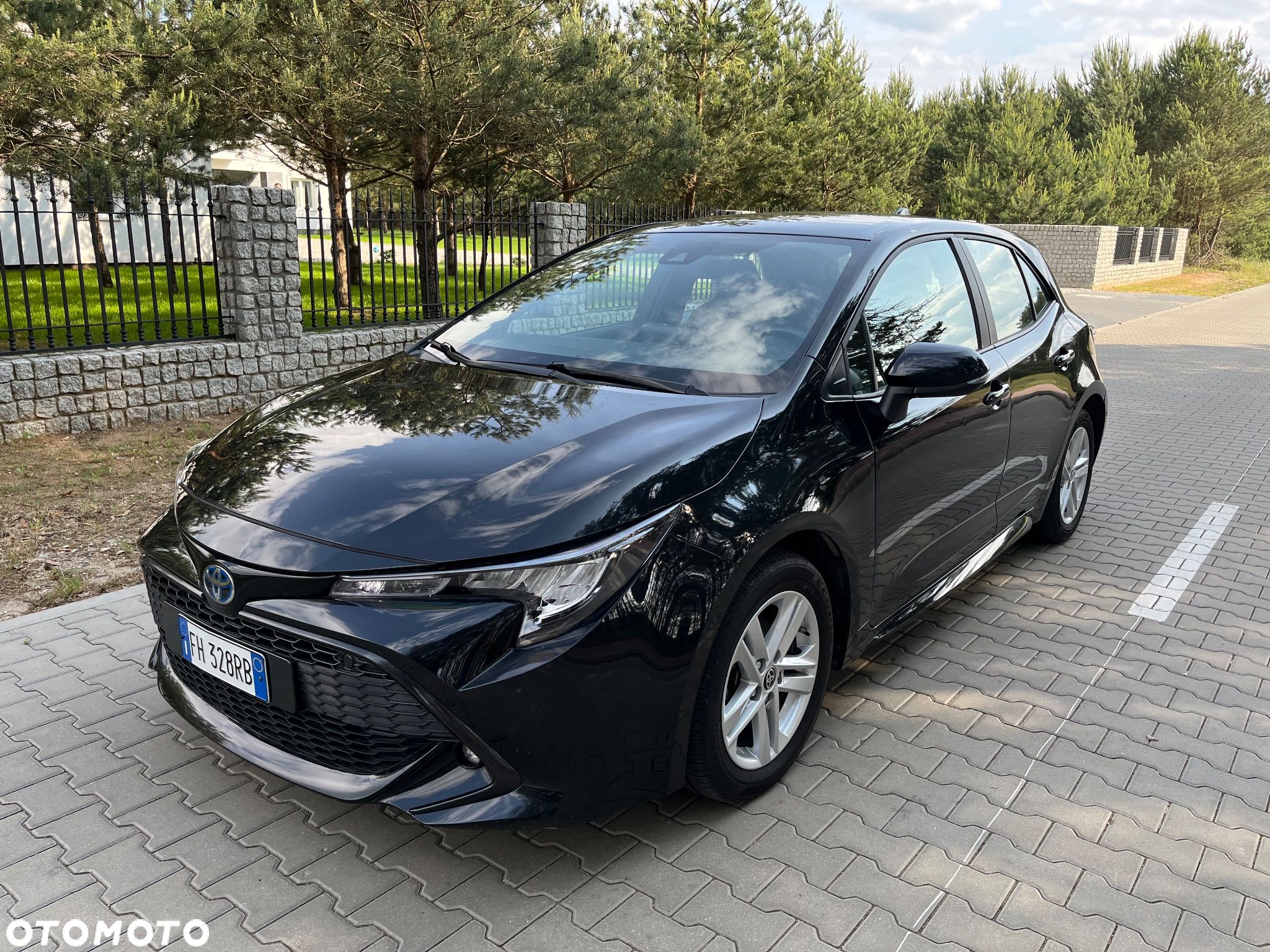 Toyota Corolla 1.8 Hybrid Comfort - 1