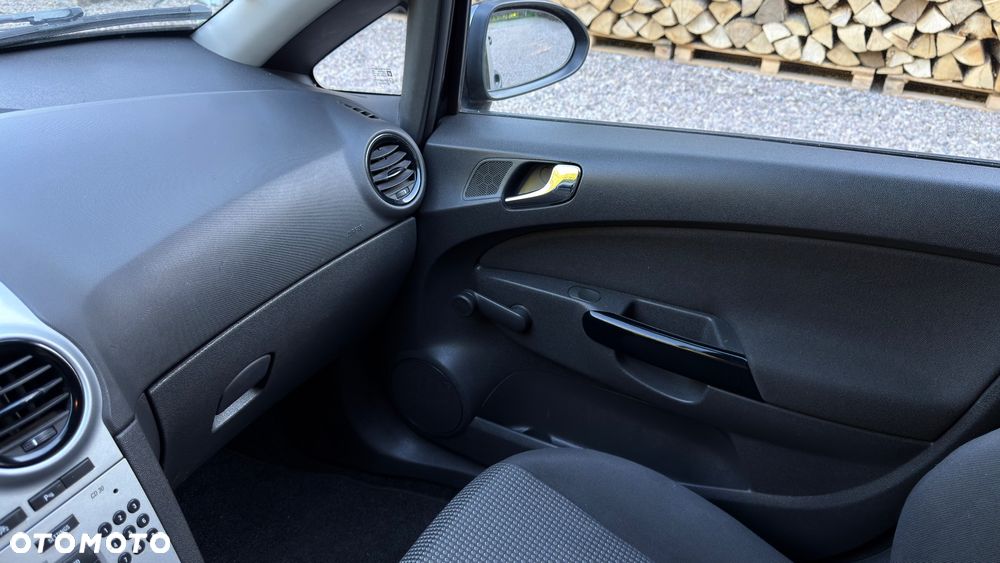 Opel Corsa 1.4 16V Active - 19