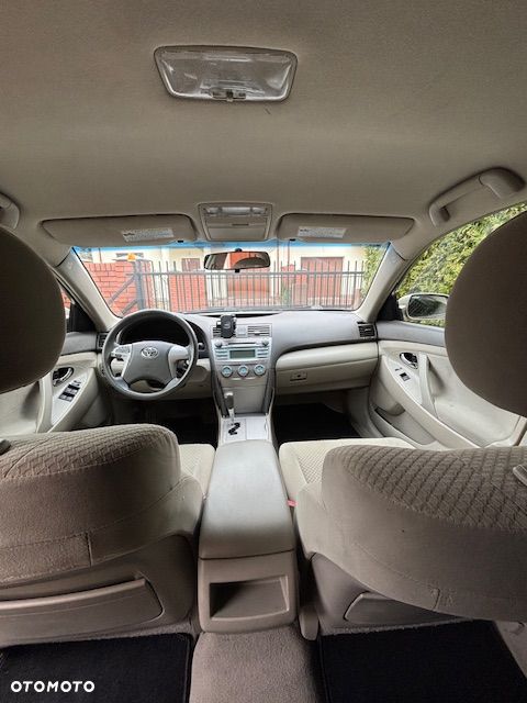 Toyota Camry - 9