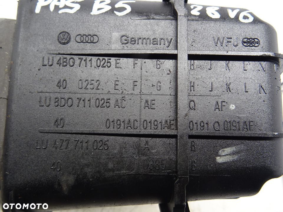 VW PASSAT B5 LIFT 2.8 WYBIERAK LEWAREK BIEGÓW 4B0711025E - 3