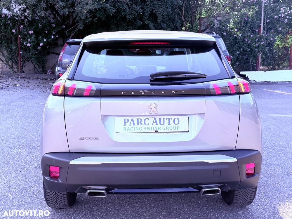 Peugeot 2008 1.2 PureTech EAT8 STT Allure Pack - 11