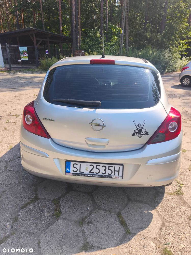 Opel Corsa 1.2 16V Enjoy - 9