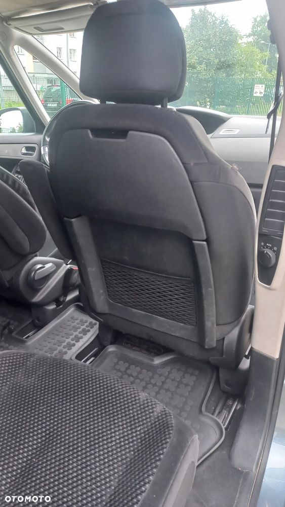 Citroën C4 Picasso - 8