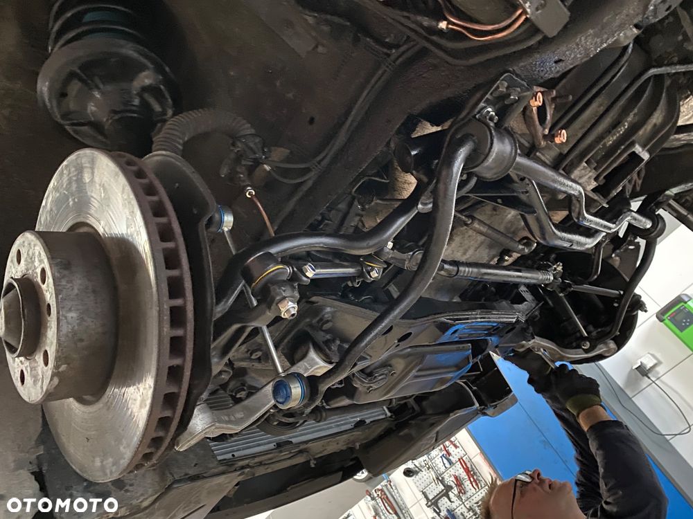 BMW Seria 8 - 28
