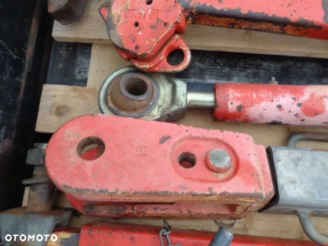 Wieszak podnośnika McCormick XTX MTX TTX Case MX - 4