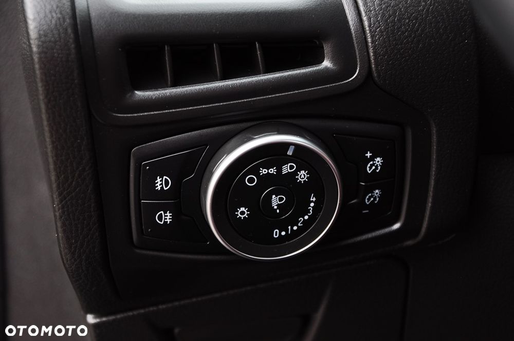 Ford Focus 1.5 EcoBlue STart-Stopp-System TITANIUM - 37