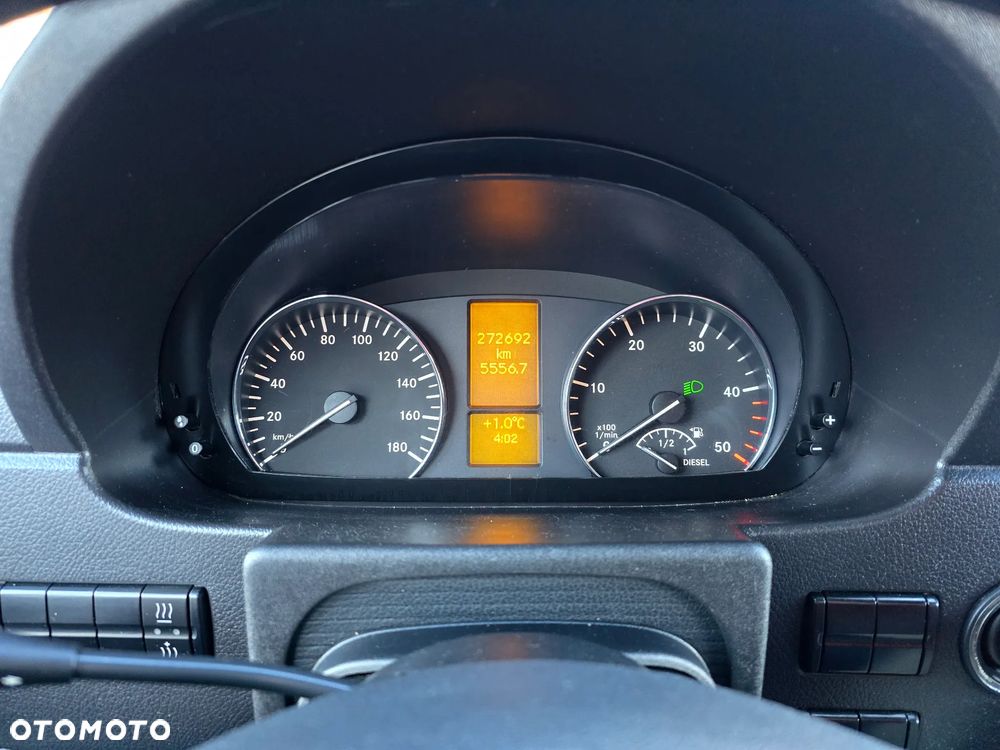 Mercedes-Benz Sprnter - 13