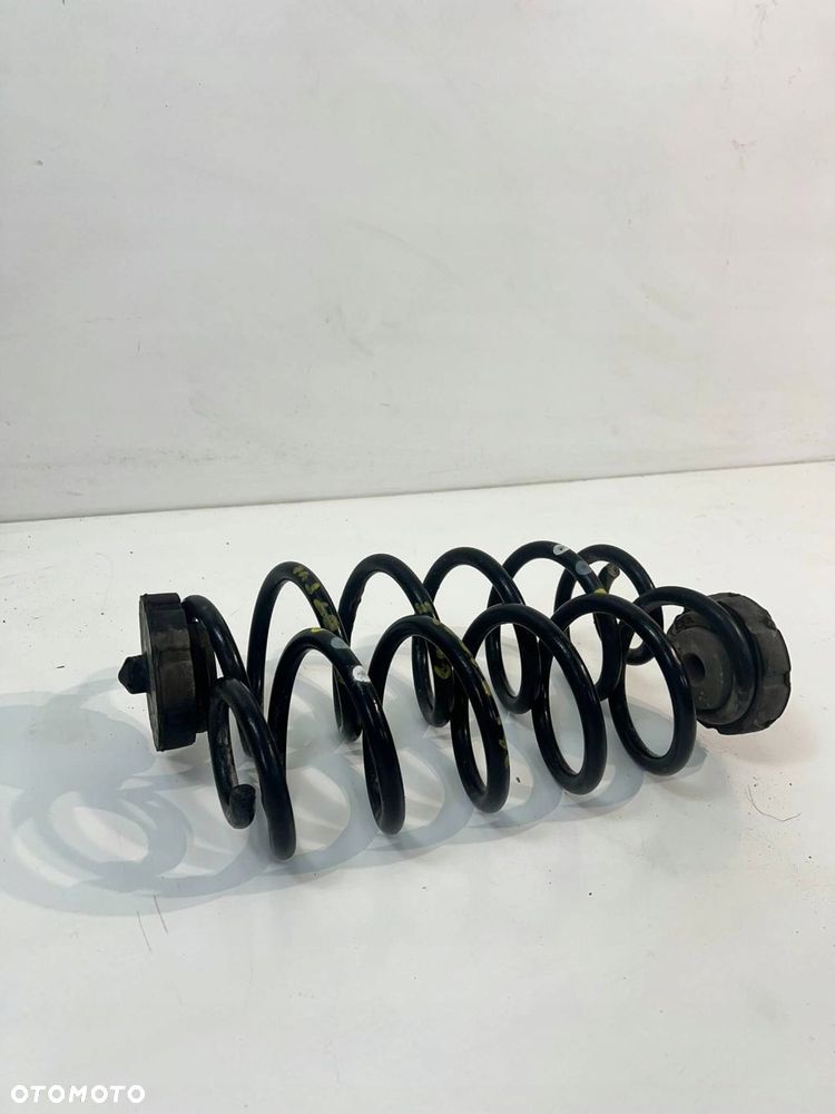 KOMPLET SPRĘŻYN TYŁ Audi A5 8T 8F - 1