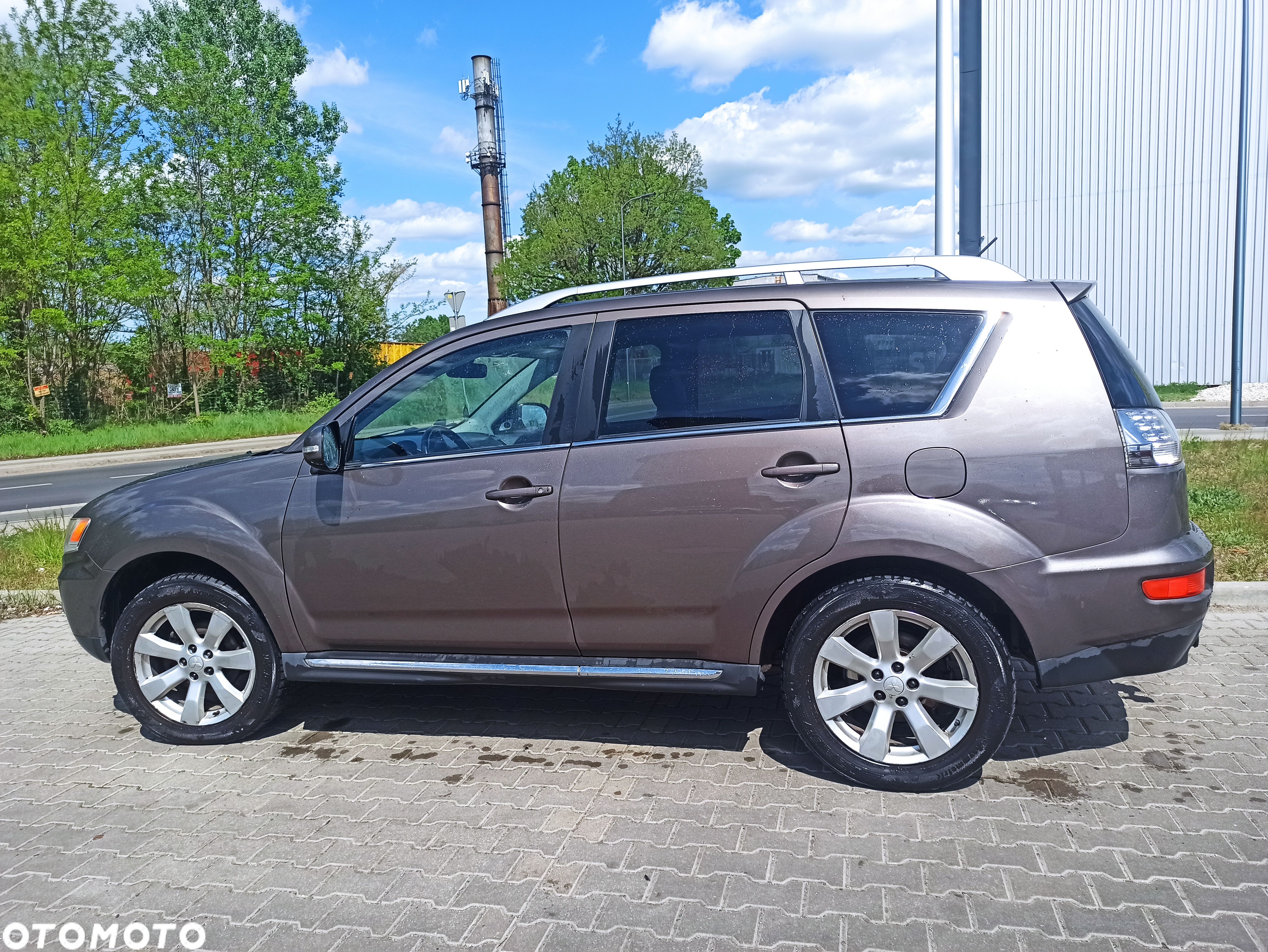 Mitsubishi Outlander 2.2 DID Instyle NAVI - 1