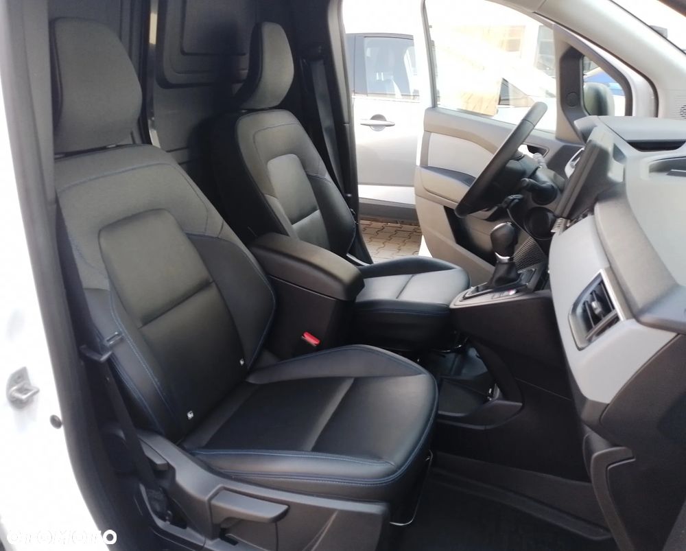 Nissan TOWNSTAR - 29