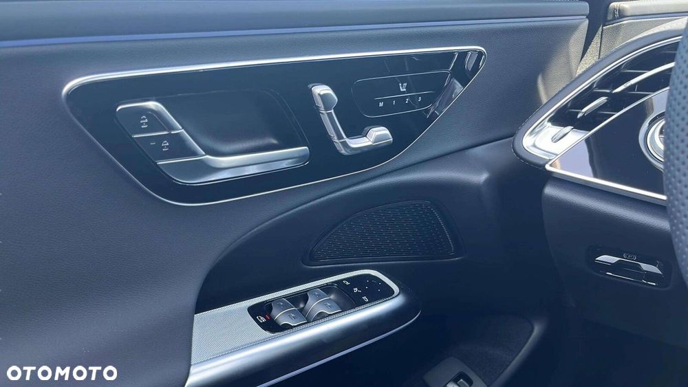 Mercedes-Benz Klasa E - 12