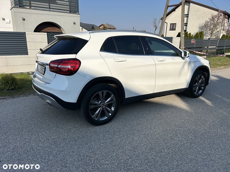 Mercedes-Benz GLA 250 7G-DCT UrbanStyle Edition - 6