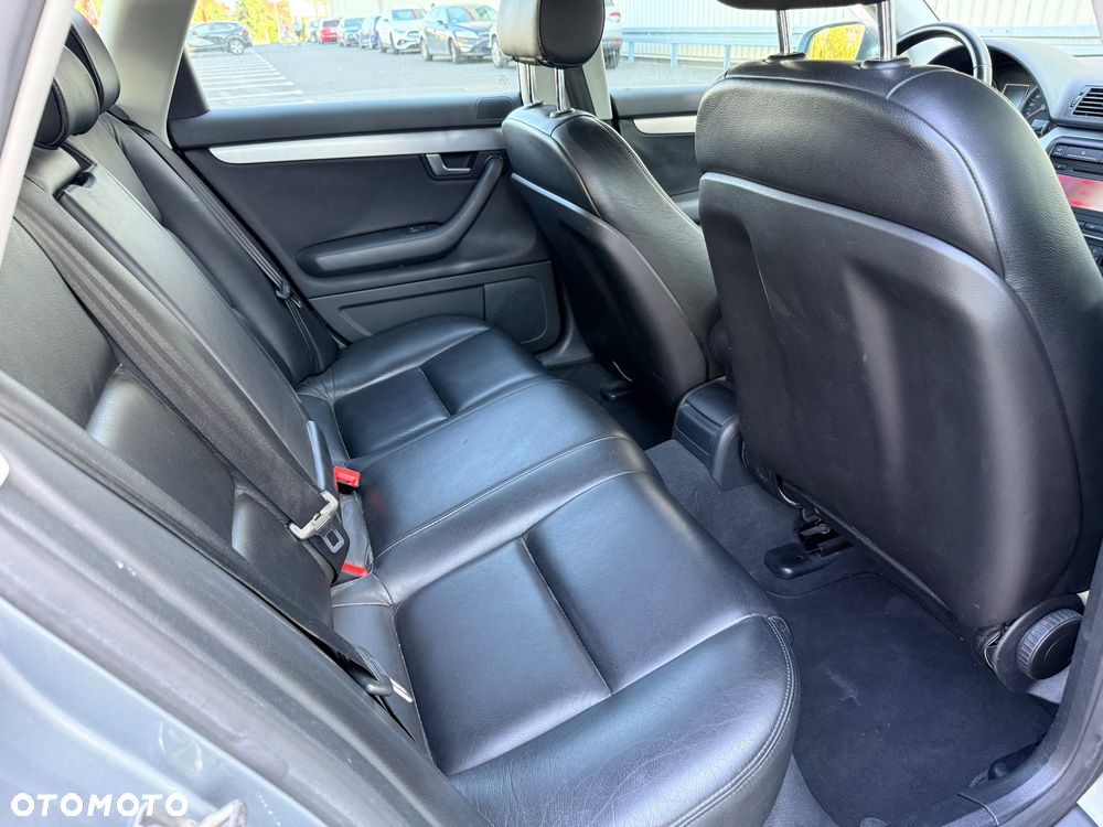 Audi A4 Avant - 28