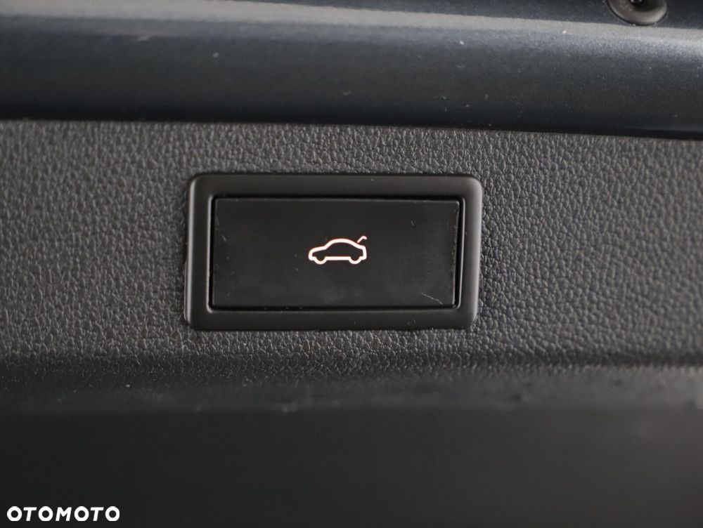 Skoda Superb 2.0 TDI SCR Sportline DSG - 28