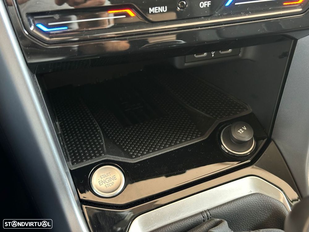 VW T-Roc 1.0 TSI Urban - 26