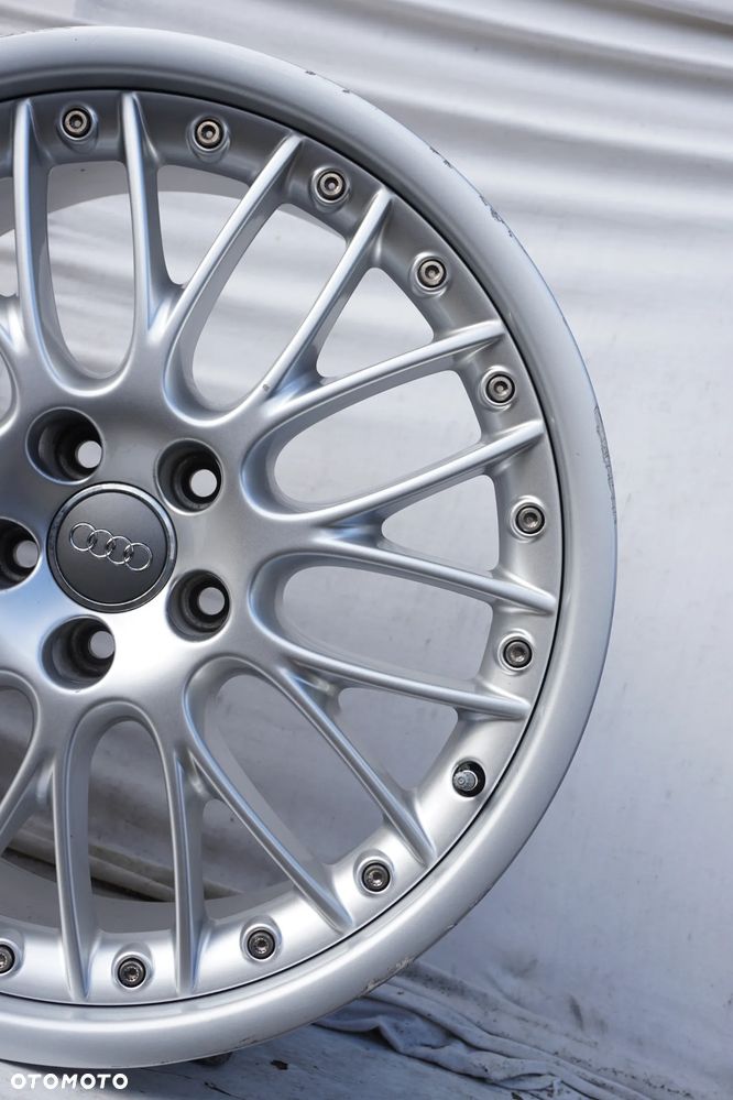 Audi 5x112 19 9J et33 8T0601025P - 10