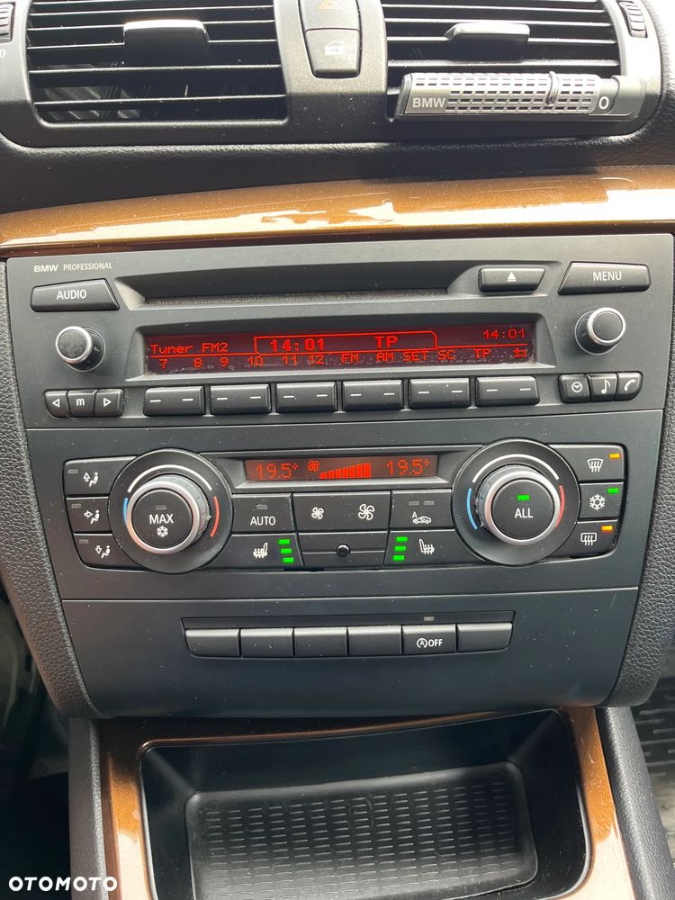 BMW Seria 1 118d DPF Edition Lifestyle - 29