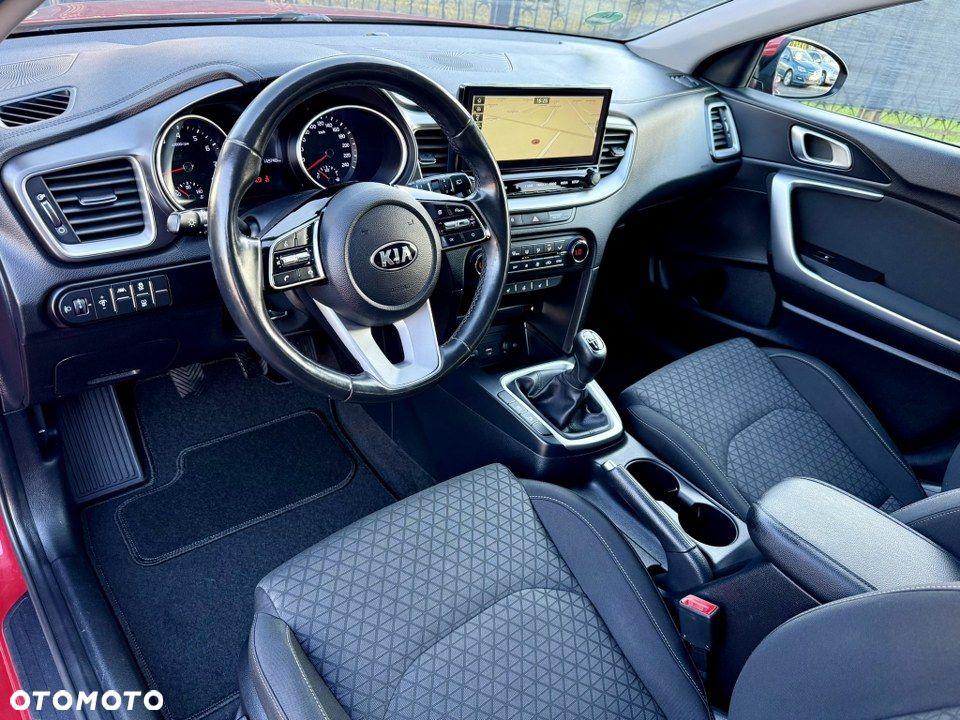 Kia Ceed 1.4 T-GDI OPF Platinum Edition - 16