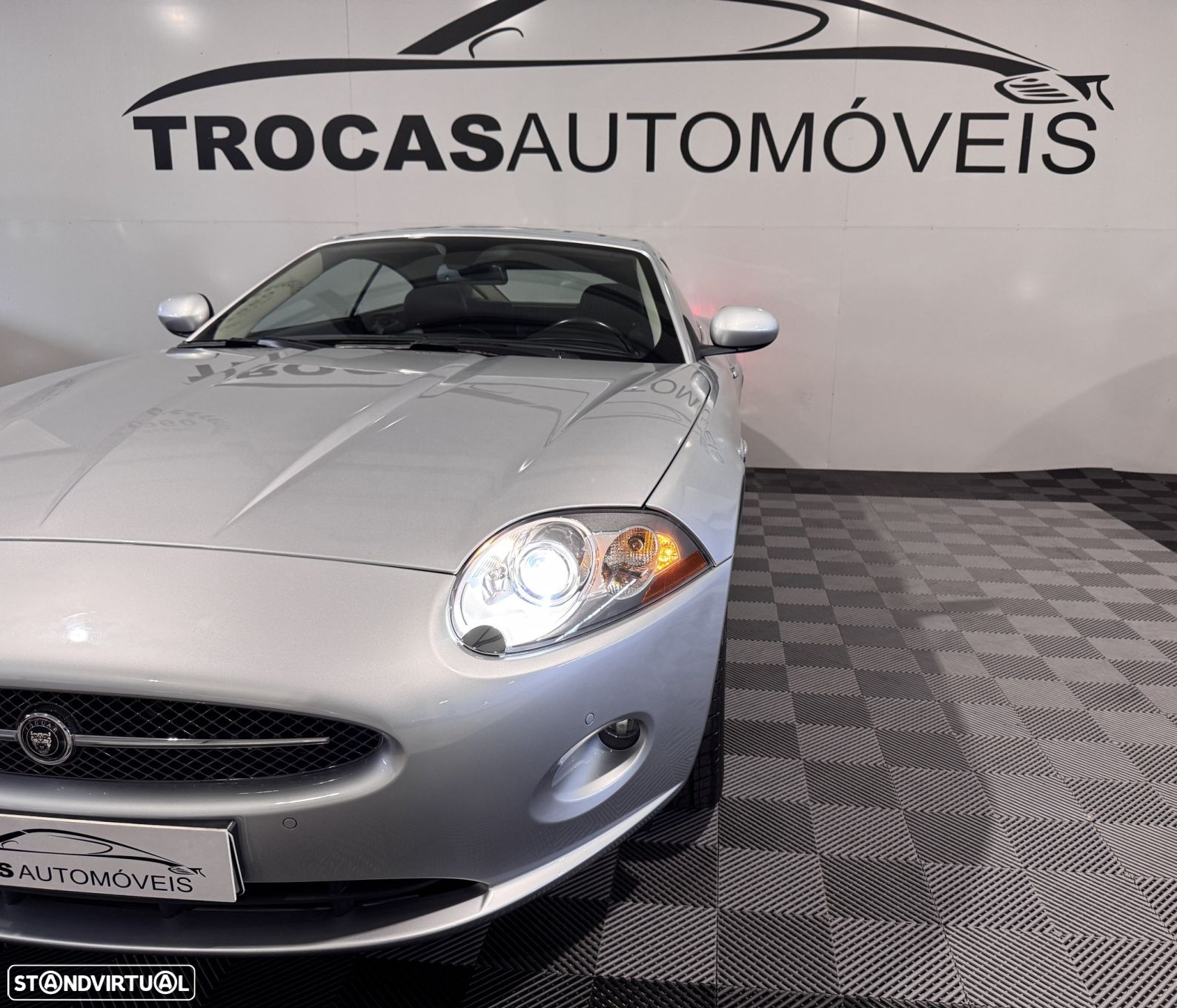 Jaguar XK 4.2 V8 Coupé - 5