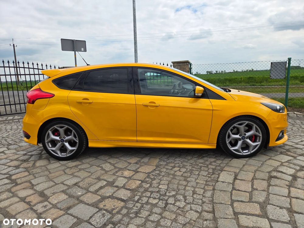 Ford Focus 2.0 TDCi ST - 8