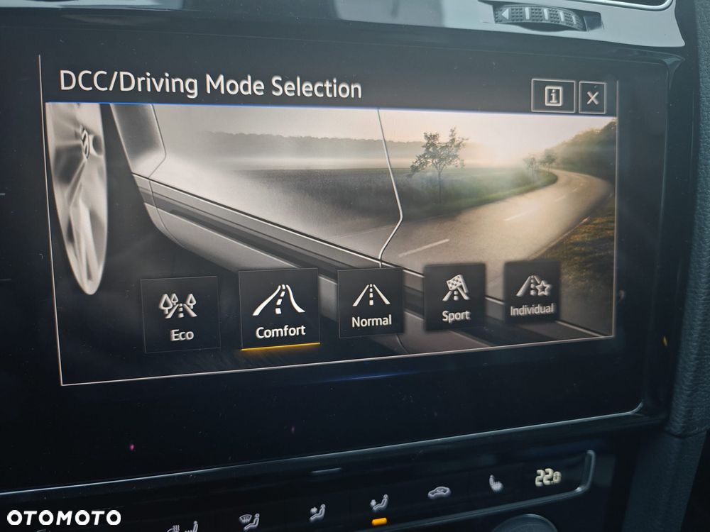 Volkswagen Golf Variant 2.0 TDI SCR DSG R-Line - 21