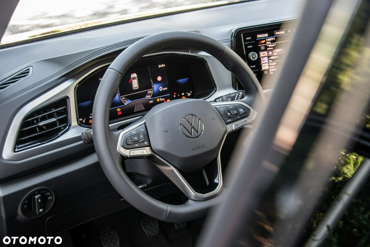Volkswagen T-Roc - 12