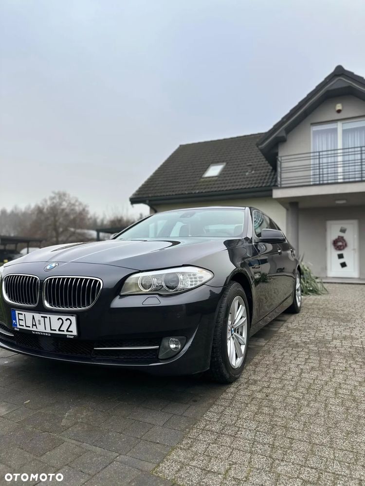 BMW Seria 5 525d - 8