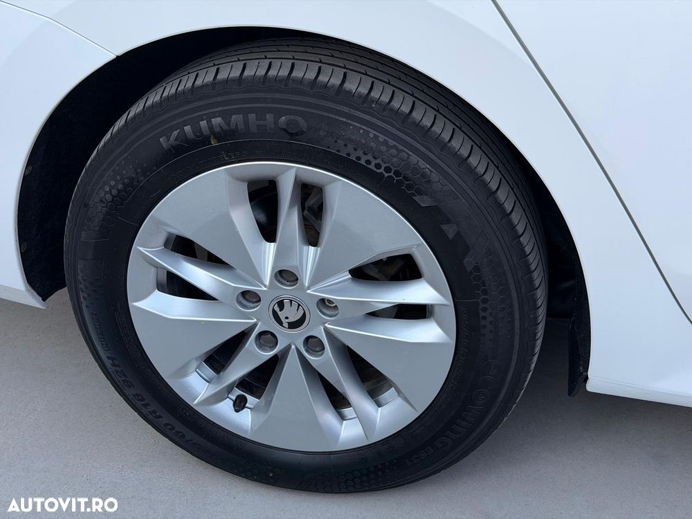 Skoda Octavia 1.0 TSI DSG Mild Hybrid Style - 33