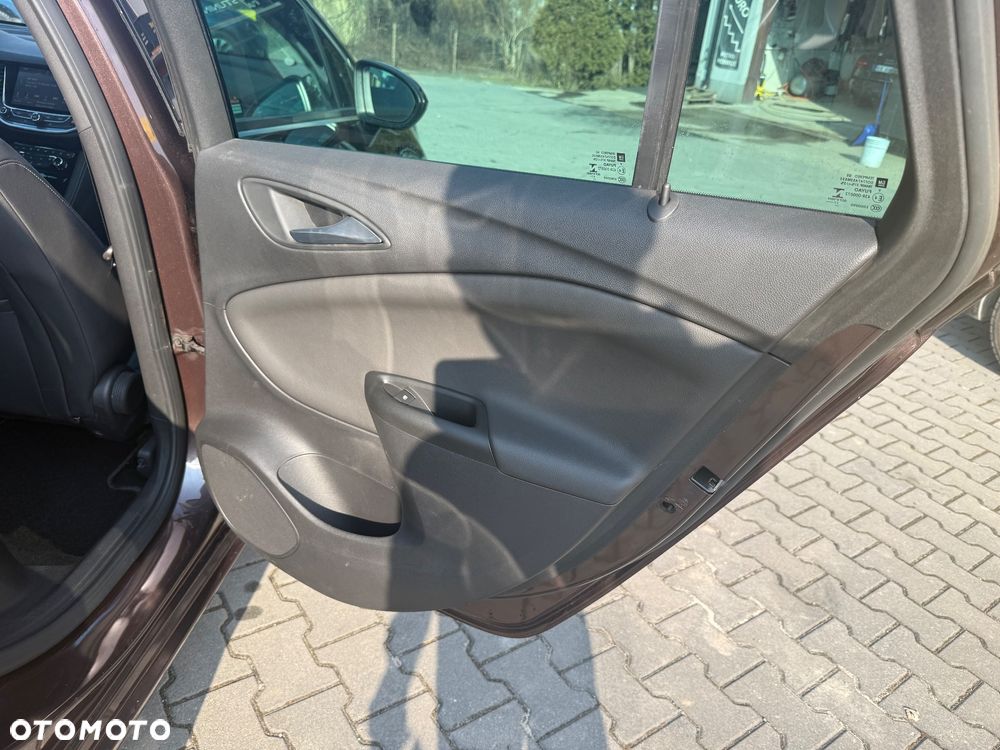 Opel Astra 1.4 Turbo Innovation - 19