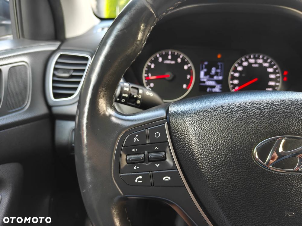 Hyundai i20 - 25