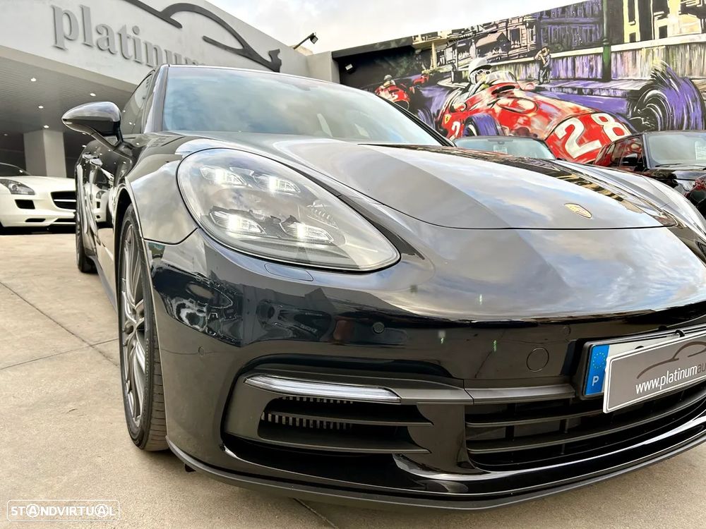 Porsche Panamera 4 E-Hybrid - 40