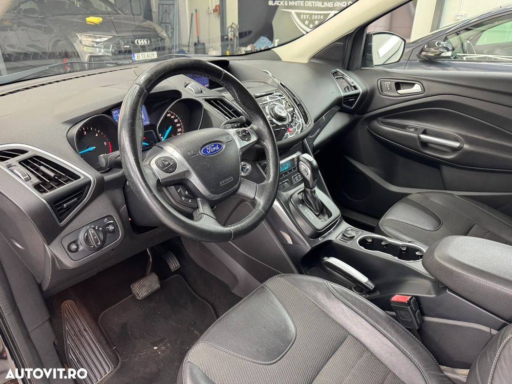 Ford Kuga 2.0 TDCi 4WD Powershift Titanium - 16