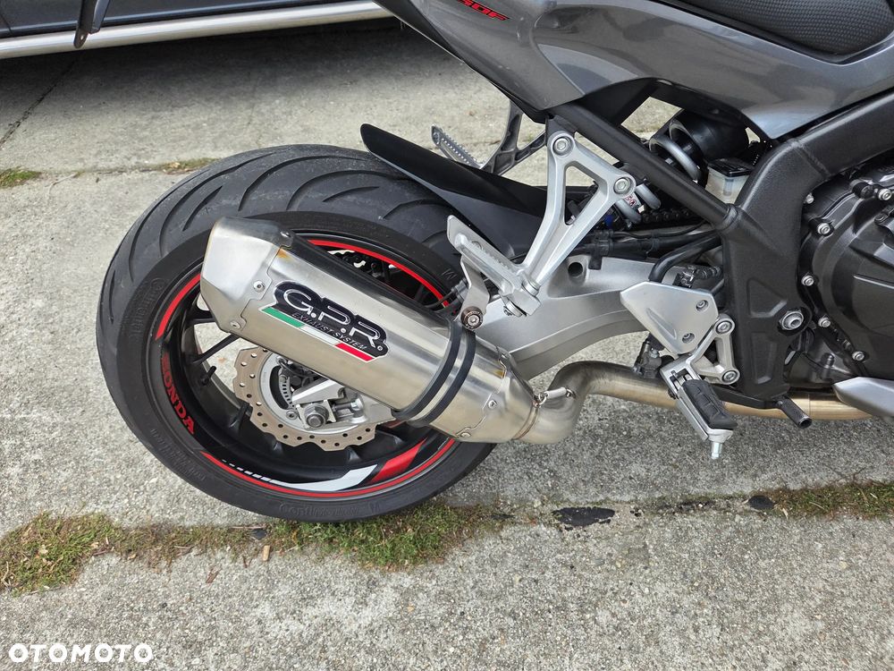 Honda CB - 16