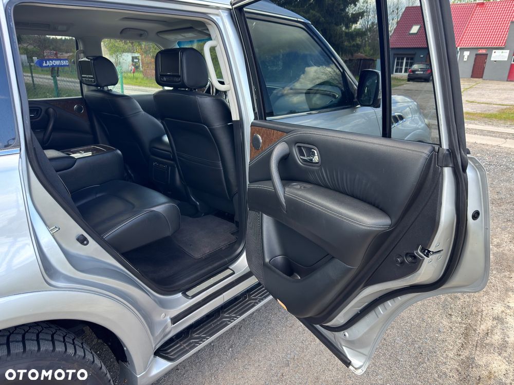 Infiniti QX80 - 20